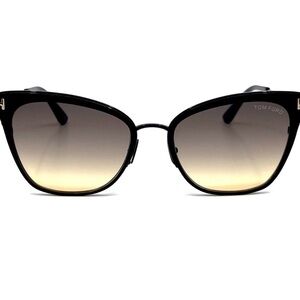 Tom Ford Titanium Sunglasses Style: Faryn TF843 01B (Like new condition!)